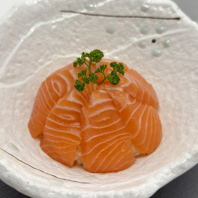 C1. Chirashi Salmone