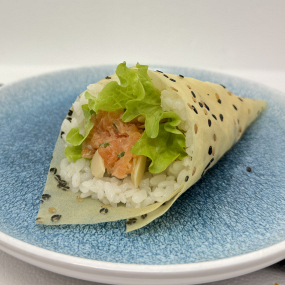 T6. Temaki Spicy Salmone