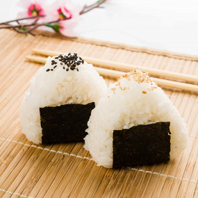 O1. Onigiri Salmone
