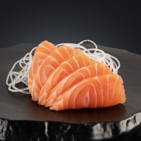 S1. Sashimi di Salmone