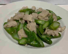 414 POLLO* CON ASPARAGI*