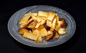 382. Funghi e Bambu Saltati