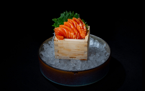 252. Sashimi Salmone