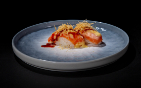 239. Nigiri Salmone Fire