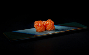 105. Gunkan Gio Salmone