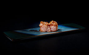 107. Gunkan Gio Salmone Scottato