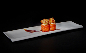112. Gunkan Salmone Tempura