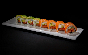 195. Uramaki sake rainbow