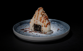 248. Onigiri con salmone