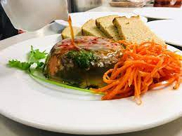 Choloděc- ukrajinská huspenina z králíka a kuřete