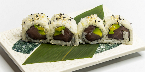 151. Uramaki Tonno Avocado