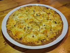 55. Pizza Victor 30 cm 