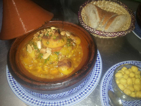 Tagine agneau abricots amandes
