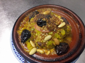 Tagine agneau pruneaux amandes