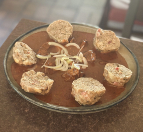 Zvěřinový guláš 