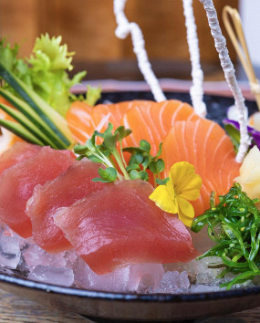 193. Salmon & Tuna Sashimi