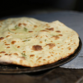 M2 Garlic-Naan