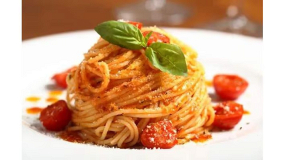 Penne cu Sos Pomodoro, Roșii Cherry și Busuioc