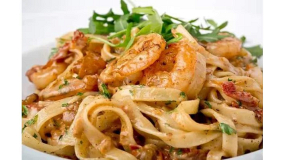 Tagliatelle cu Creveți și Sparanghel
