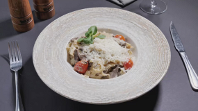 Tagliatelle cu Mușchi de Vită și Trufe