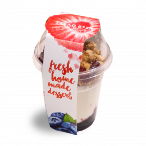 JOGHURT MIT HEIDELBEERMARMELADE