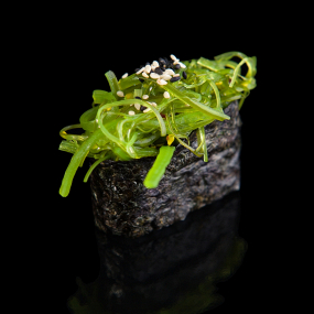 WAKAME SALÁTÁS GUNKAN