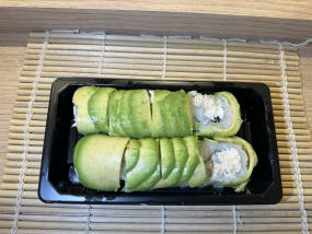 Dragon Roll Poulet, avocat, cheese