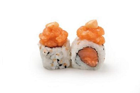 153 URAMAKI SPICY SALMONE*