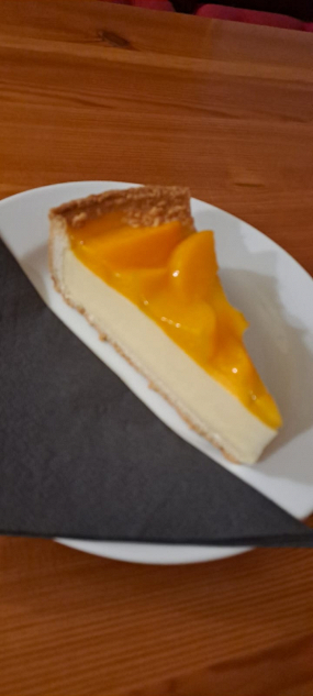 dort cheesecake broskvový