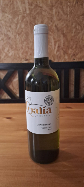 víno Chardonnay polosuché, pozdní sběr 0,7 l