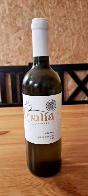 víno Pálava polosuché, pozdní sběr 0,7 l