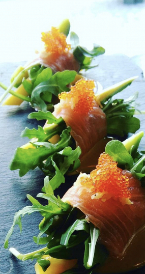 Salmon Carpaccio Roll