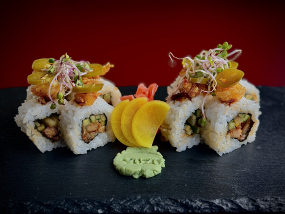 Crispy pork Crunchy roll