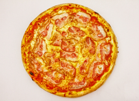 Slaninová pizza 32cm + Pepsi 330ml (nelze kombinovat s akcí 2+1 pizza zdarma)