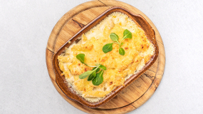 Zapekané cestoviny s kuracím mäsom a parmezánom