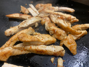 Hähnchenstreifen gegrillt