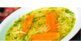 0,33 l Slepačia s rezancami - Tyúkhúsleves tésztával