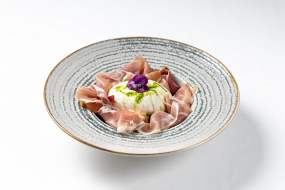 MOZARELLA cu prosciutto si rosii cherry