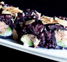 073 Black mandorle roll