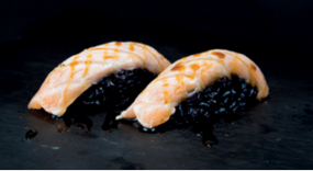 044 Nigiri Black Salmon