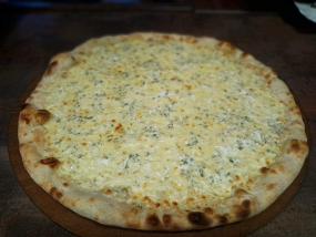 13. Quattro Formaggi smetanový základ 40-42