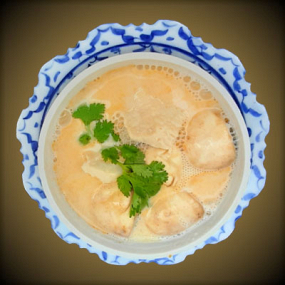 17. Tom Kha Gai (ต้มข่าไก่)
