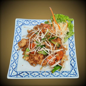 103. Phad Sii lew (ผัดซีอี้ว ไก, หมู เนี้อ)