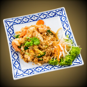 100. Khao Phad (ข้าวผัด ไก่ หมู เนอ)