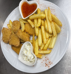 Chicken Nuggets, 6 Stück mit Pommes