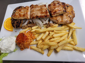 Gyros-Souvlaki-Steak-Bifteki