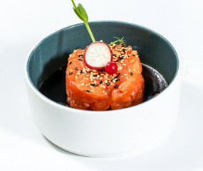 35. TARTARE DI SALMONE 