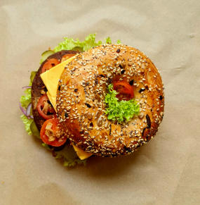 12.VEGI BAGEL ALA CHEESEBURGER