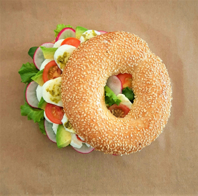 7.Avo Cherry Mozzarella