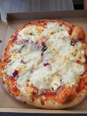 Betyáros pizza